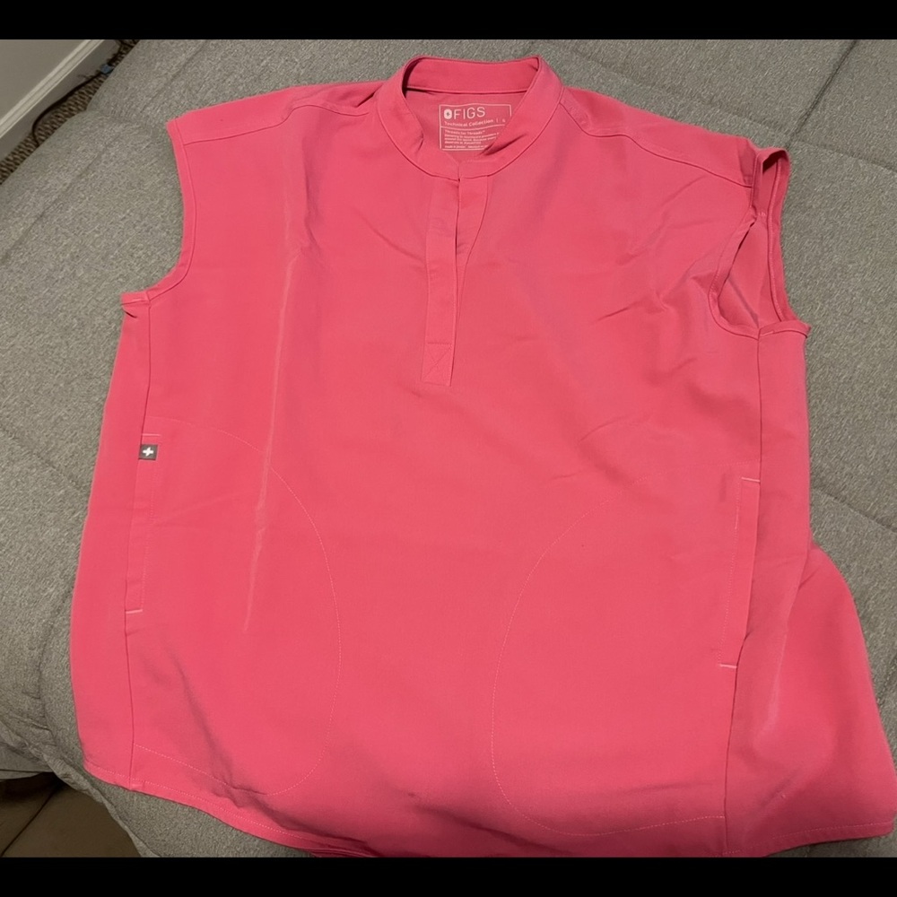 Figs Women's Vibrant Pink Sleeveless Blouse